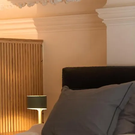 Guillemins Station Terrace 아파트 *